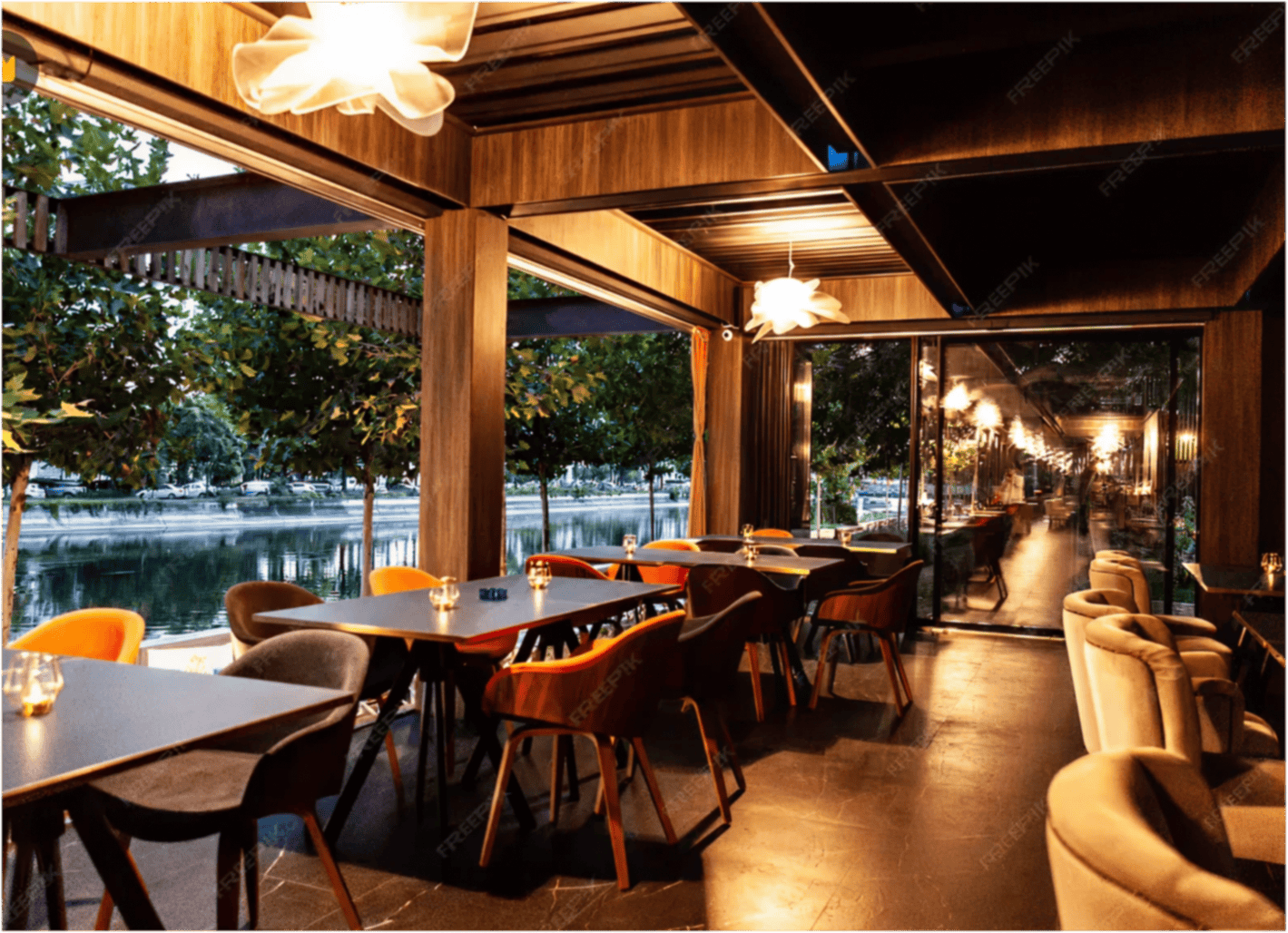 Restaurant service professionals working together